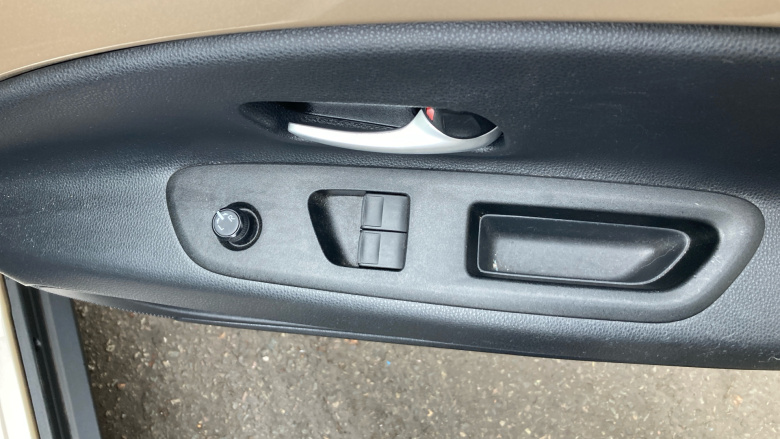 Toyota Aygo X 1.0 VVT-i Edge 5dr Petrol Hatchback